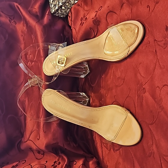 4/$20 FASHION NOVA HEELS - Picture 3 of 15